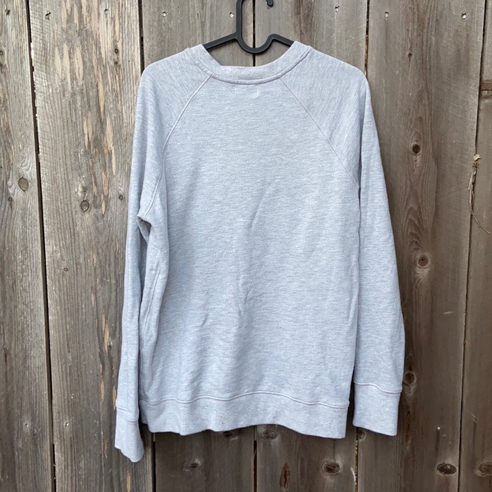 Sundry Lips Raglan Pullover - Picture 4 of 11